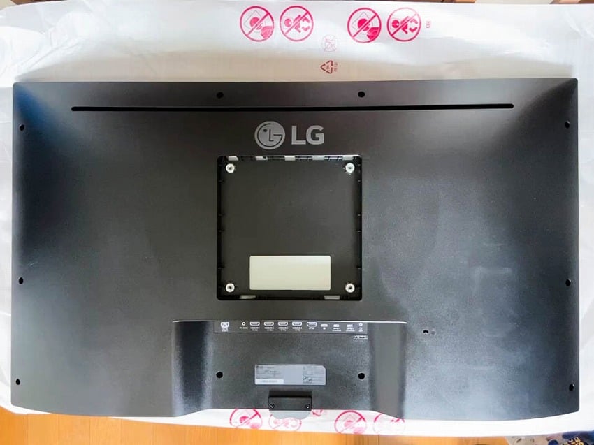 国内在庫有り LG 43UN700-B 42.5インチ4Kモニター ディスプレイ